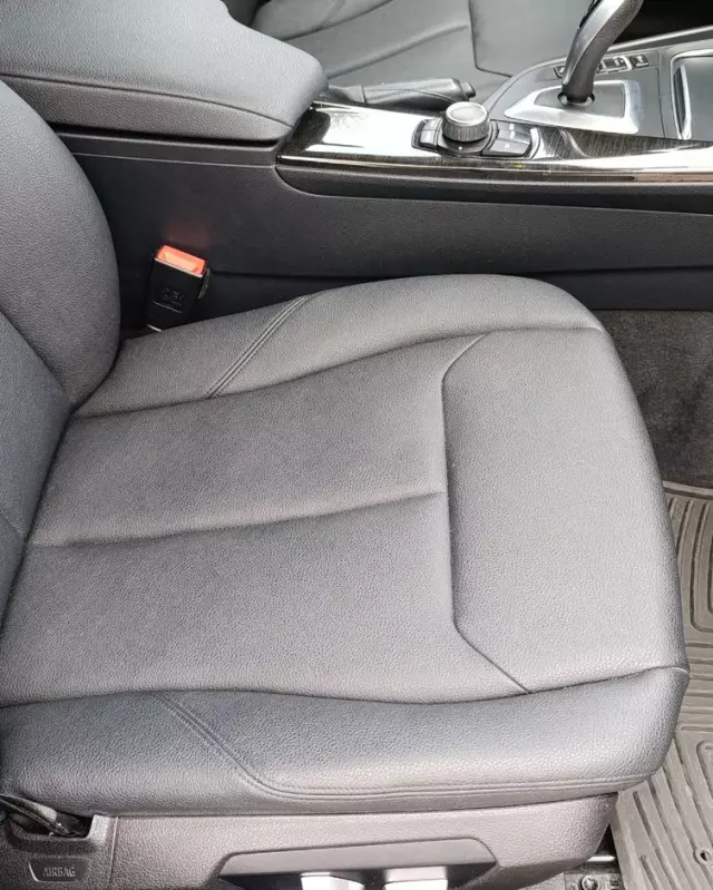 BMW Seria 3 320i Advantage