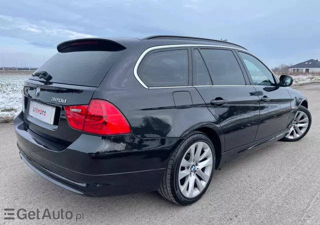 BMW Seria 3 320d Touring xDrive