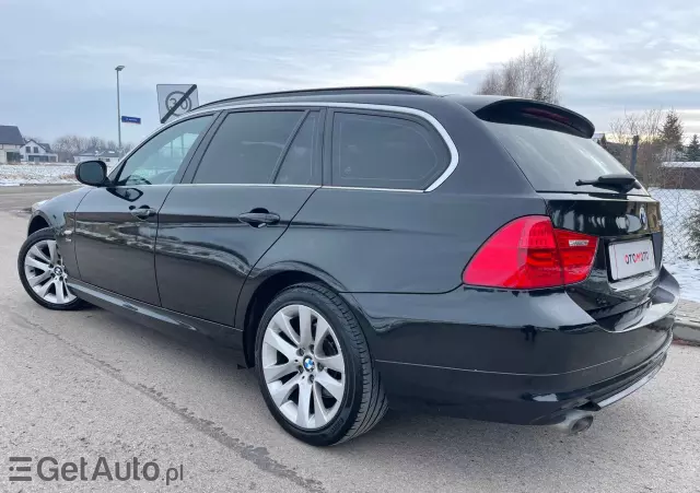 BMW Seria 3 320d Touring xDrive