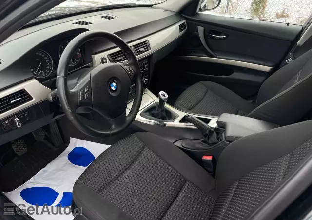 BMW Seria 3 320d Touring xDrive