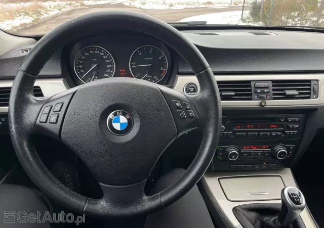 BMW Seria 3 320d Touring xDrive