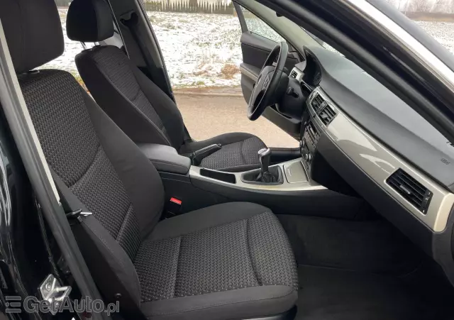 BMW Seria 3 320d Touring xDrive