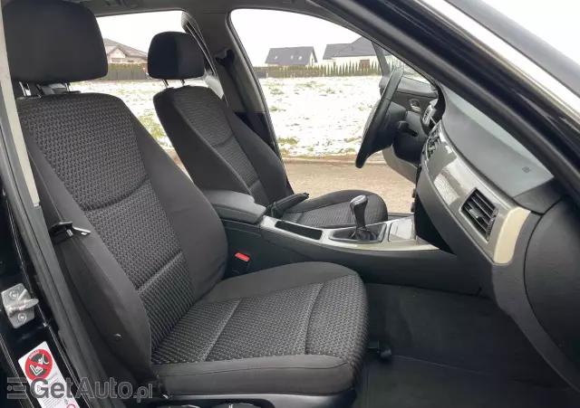 BMW Seria 3 320d Touring xDrive