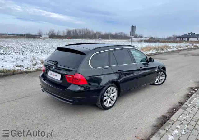 BMW Seria 3 320d Touring xDrive