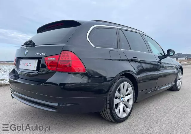 BMW Seria 3 320d Touring xDrive