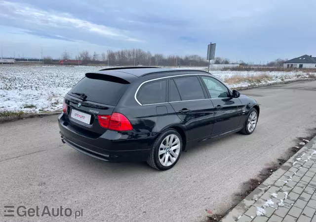 BMW Seria 3 320d Touring xDrive