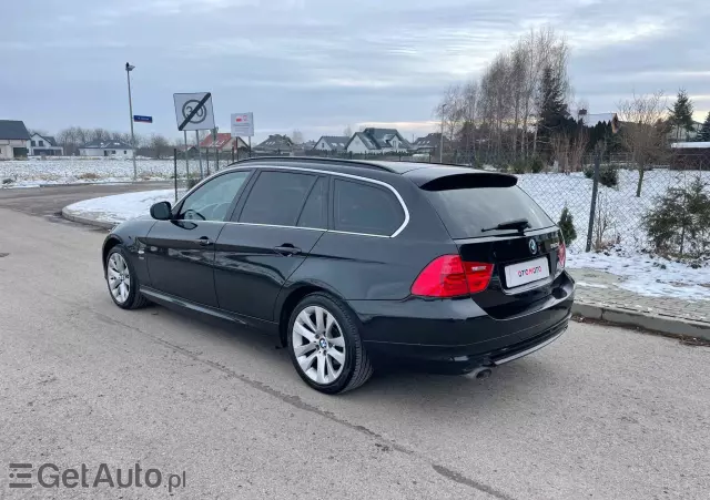 BMW Seria 3 320d Touring xDrive