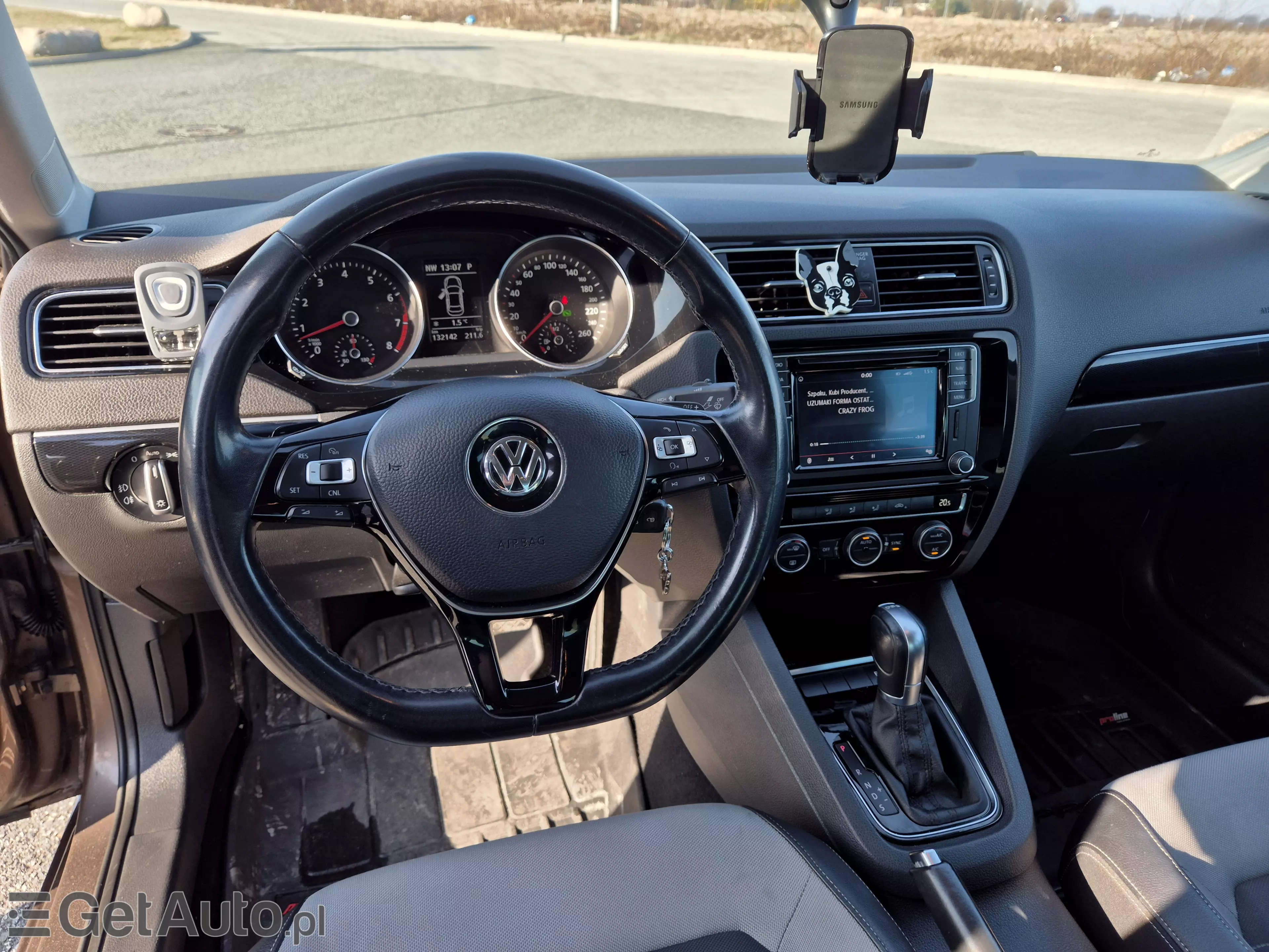 VOLKSWAGEN Jetta Highline DSG