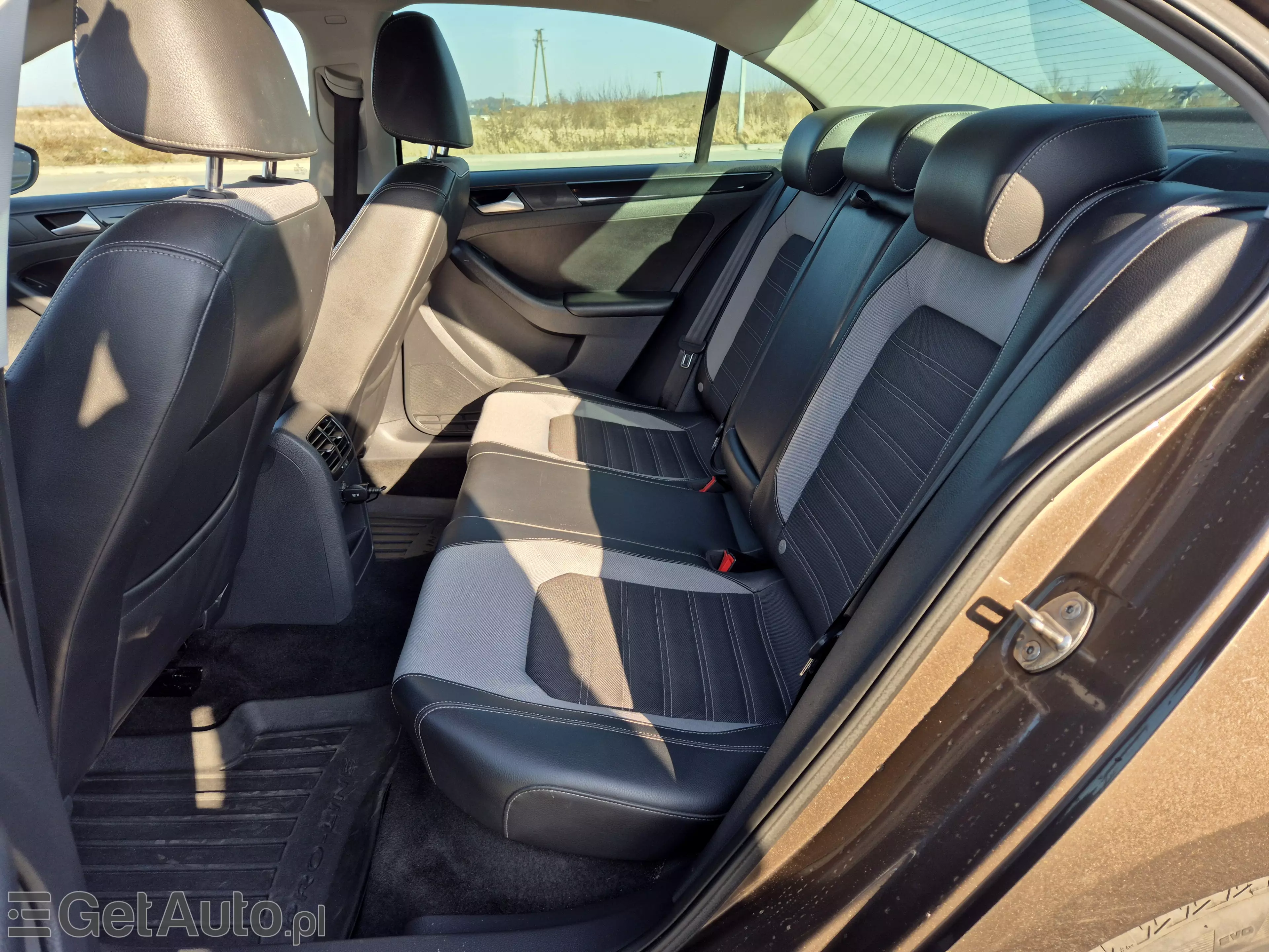 VOLKSWAGEN Jetta Highline DSG