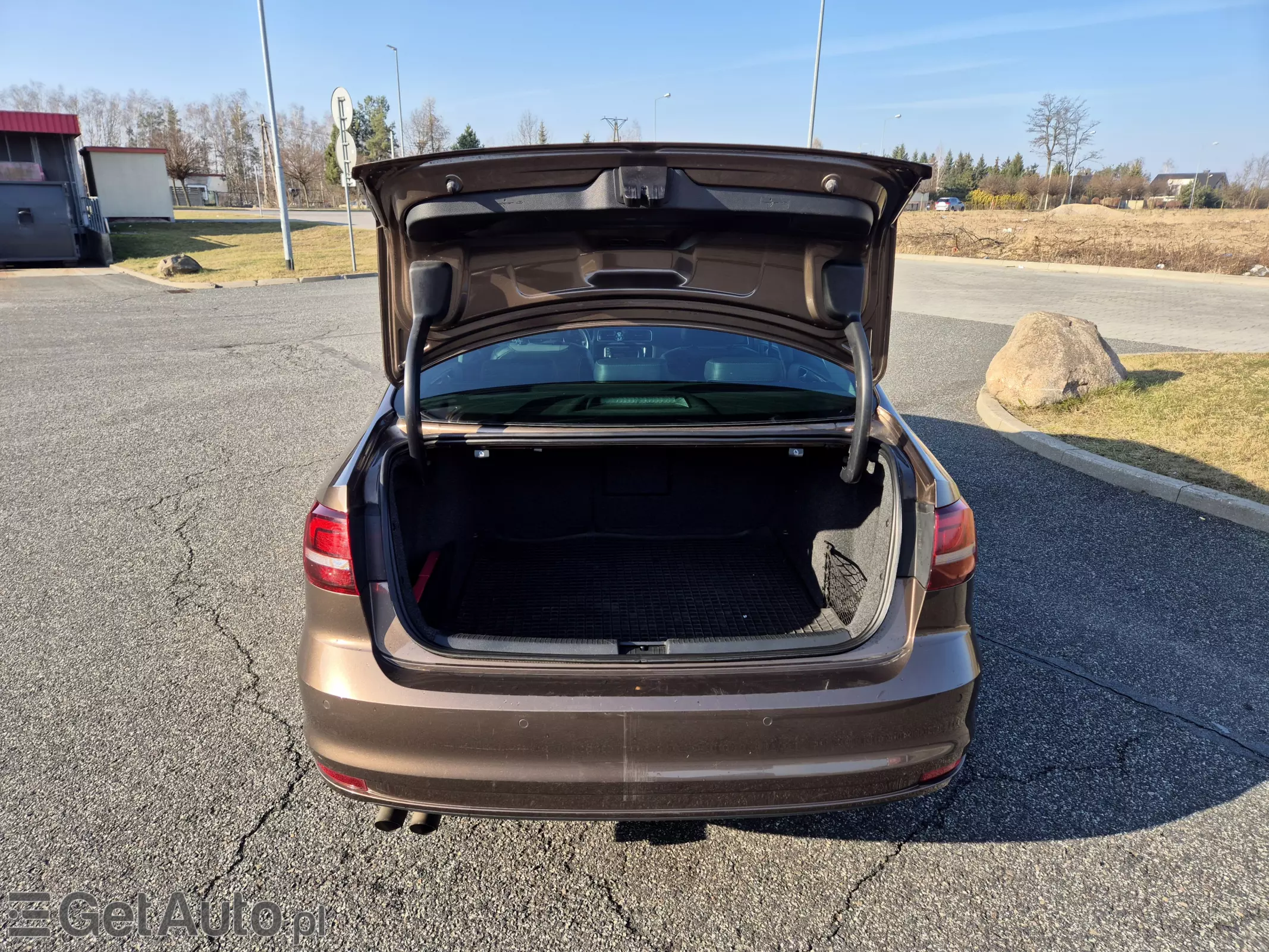 VOLKSWAGEN Jetta Highline DSG