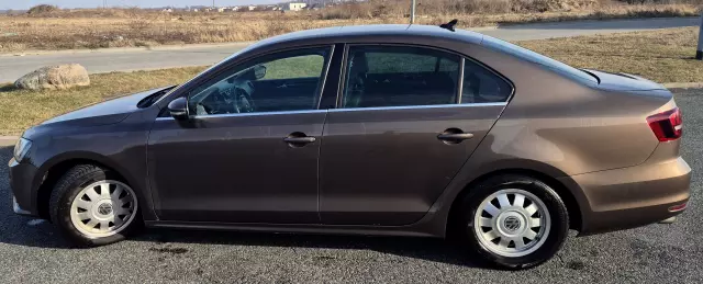 VOLKSWAGEN Jetta Highline DSG