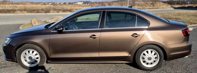 VOLKSWAGEN Jetta Highline DSG