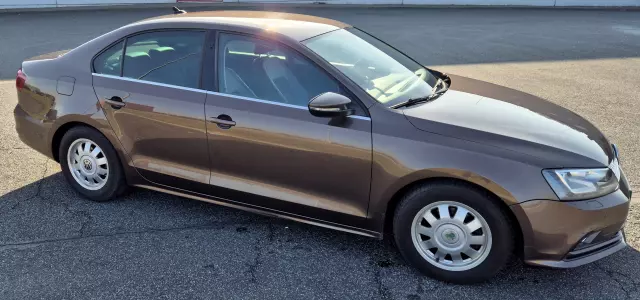 VOLKSWAGEN Jetta Highline DSG