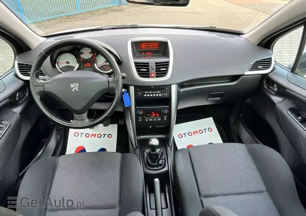 PEUGEOT 207 
