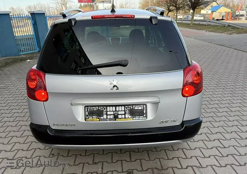 PEUGEOT 207 