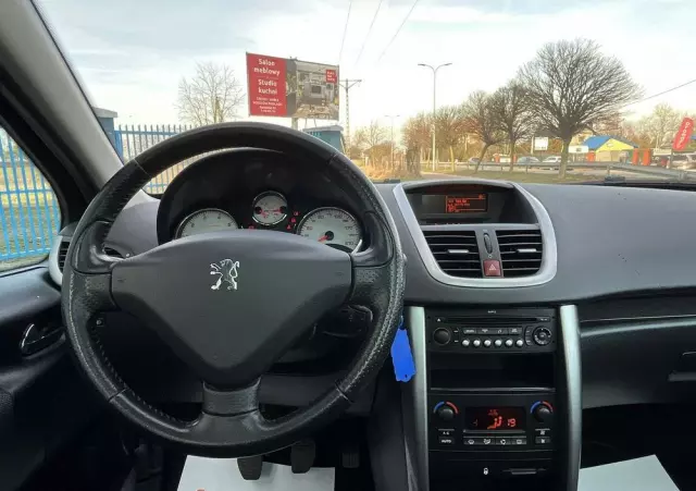 PEUGEOT 207 