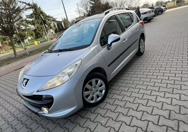 PEUGEOT 207 