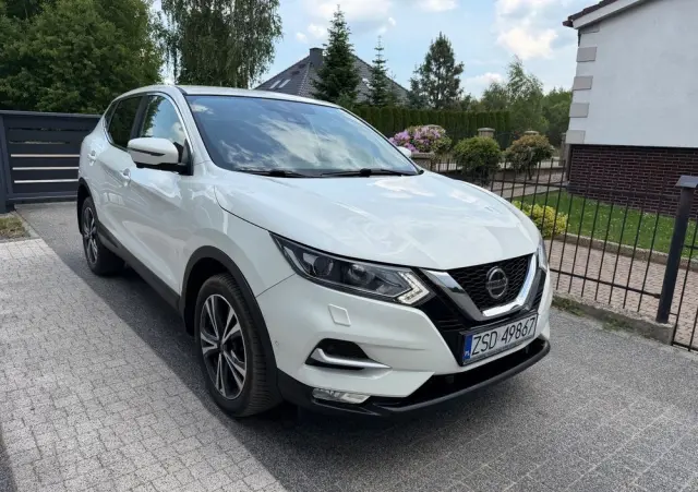 NISSAN Qashqai 1.5 dCi N-Connecta