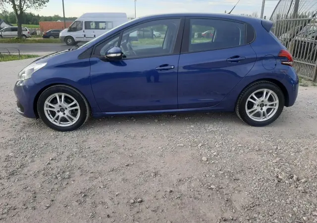 PEUGEOT 208 Blue-HDi 100 Stop&Start Active