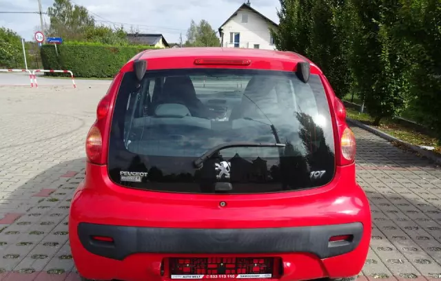 PEUGEOT 107 