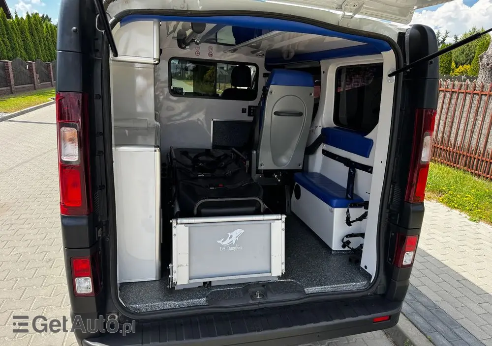 RENAULT Trafic 