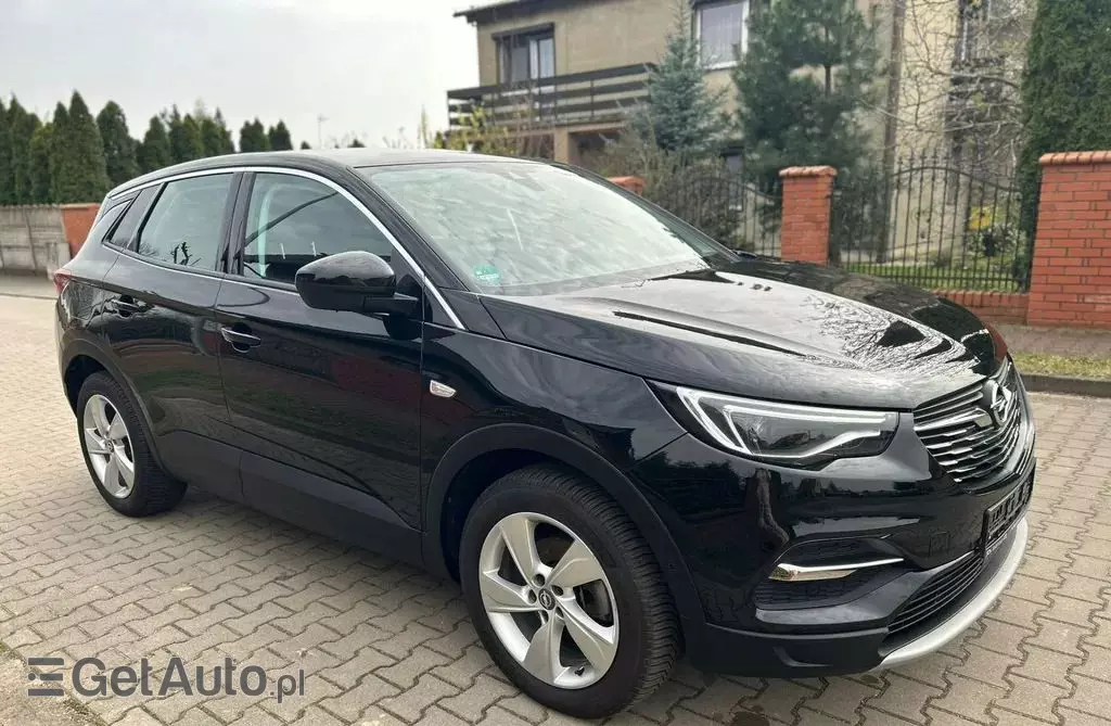 OPEL Grandland 