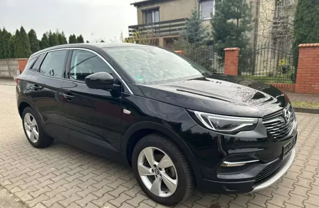 OPEL Grandland 