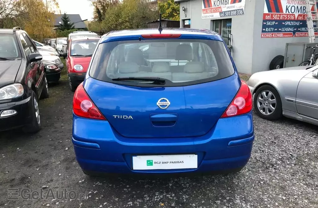 NISSAN Tiida 