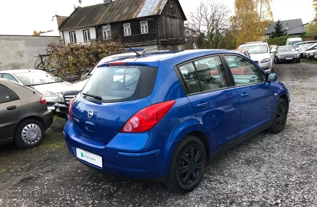 NISSAN Tiida 