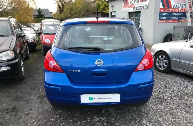 NISSAN Tiida 