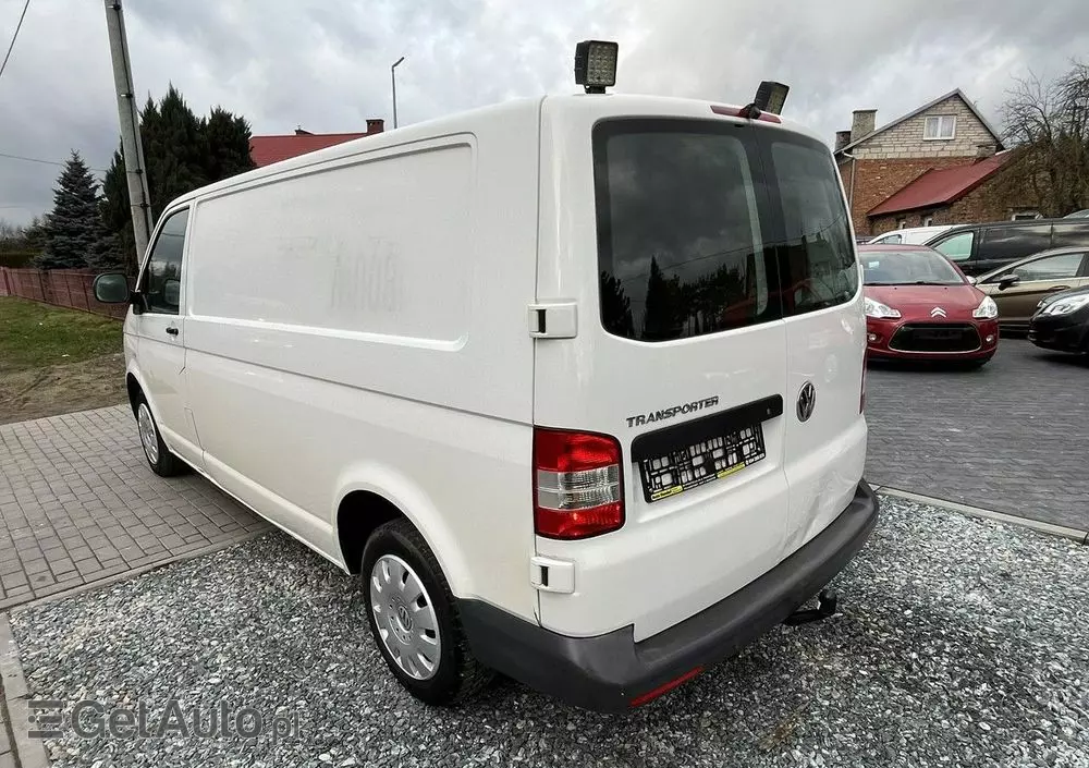 VOLKSWAGEN Transporter 
