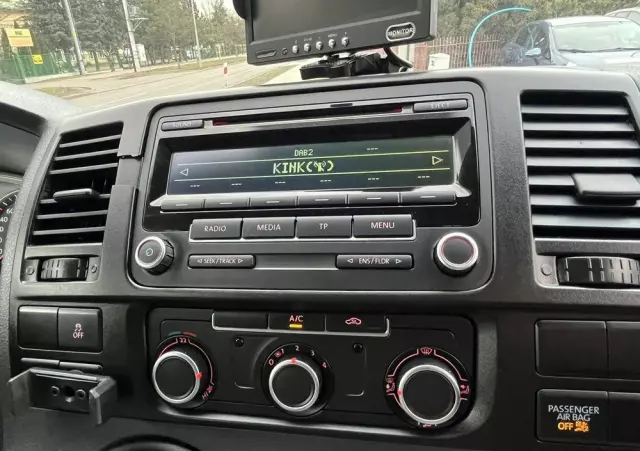 VOLKSWAGEN Transporter 