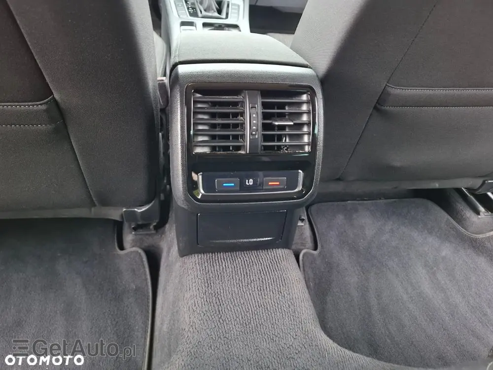 VOLKSWAGEN Passat 2.0 TDI SCR DSG Highline