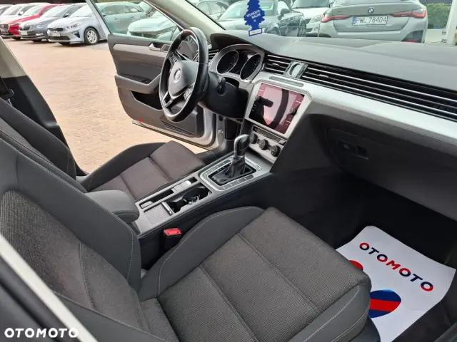 VOLKSWAGEN Passat 2.0 TDI SCR DSG Highline