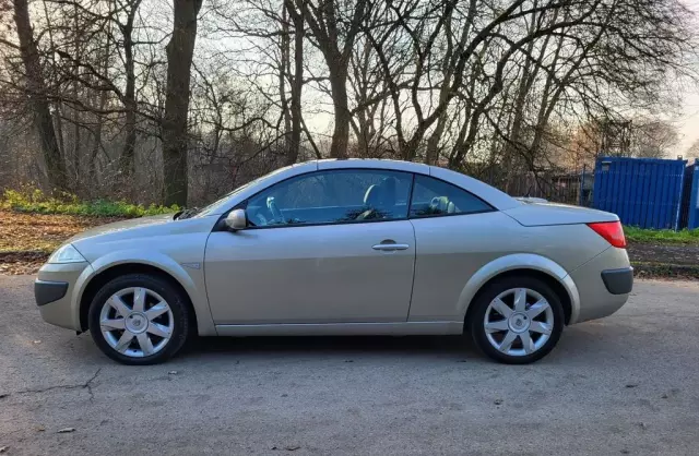 RENAULT Megane 