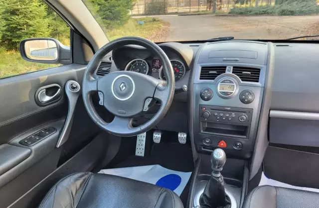 RENAULT Megane 