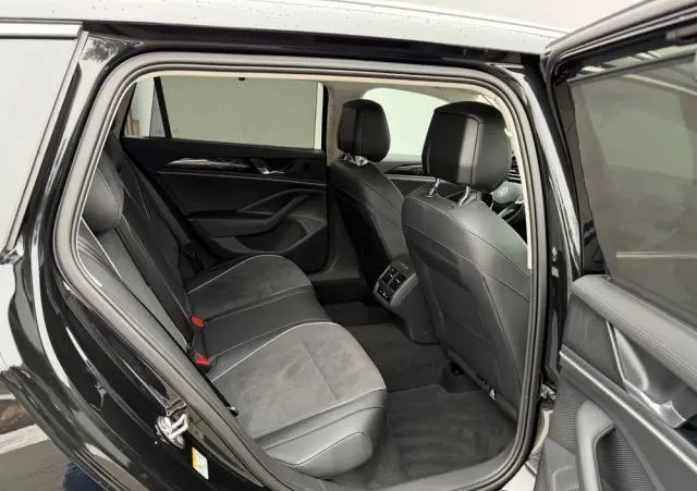 VOLKSWAGEN Passat Variant 2.0 TDI SCR 4Mot Elegance DSG