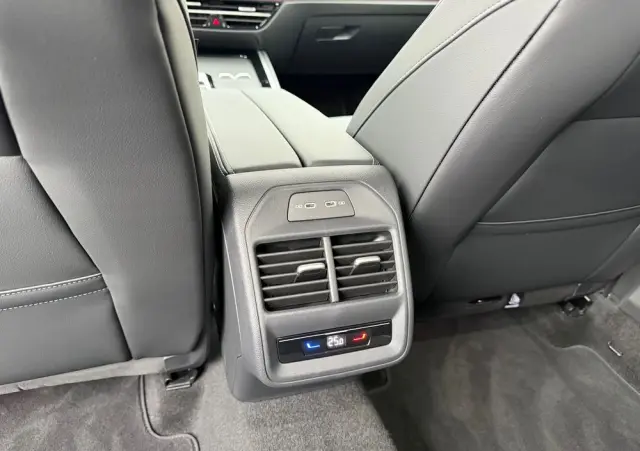 VOLKSWAGEN Passat Variant 2.0 TDI SCR 4Mot Elegance DSG