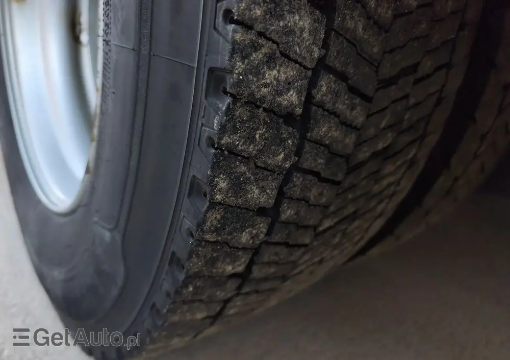 MERCEDES-BENZ ACTROS ANTOS 2543 6X2 CHŁODNIA IZOTERMA OS SKRĘTNA PODNOSZONA SUPER STAN 