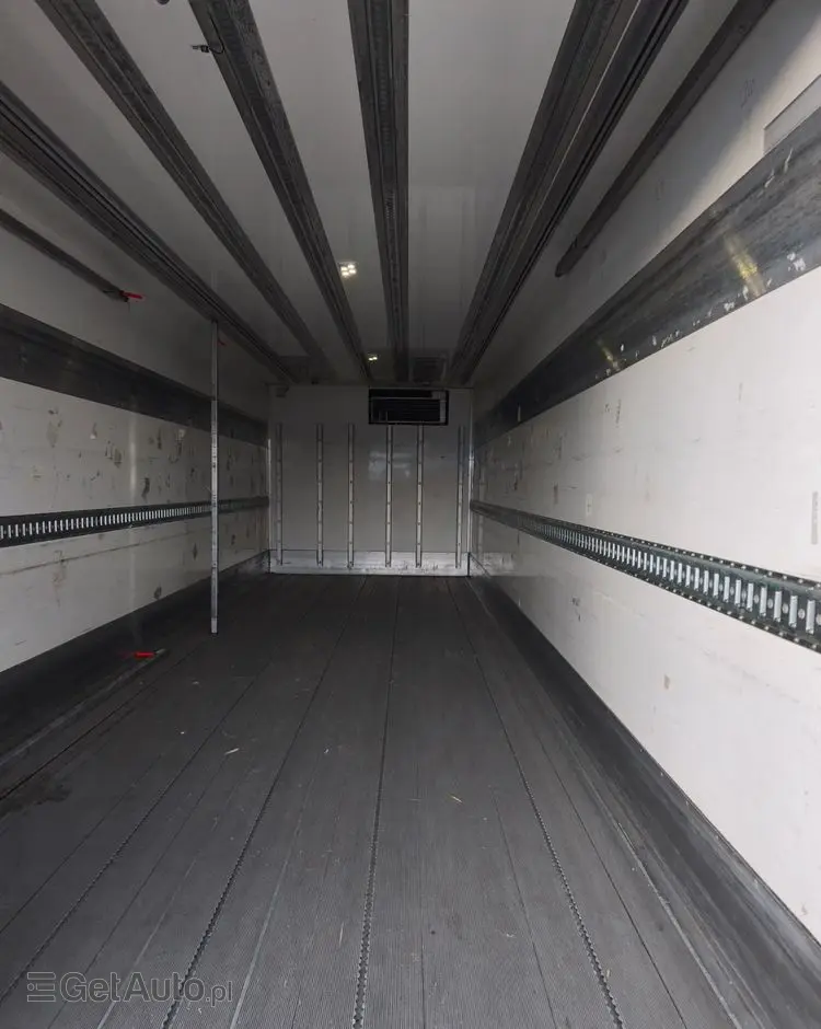 MERCEDES-BENZ ACTROS ANTOS 2543 6X2 CHŁODNIA IZOTERMA OS SKRĘTNA PODNOSZONA SUPER STAN 