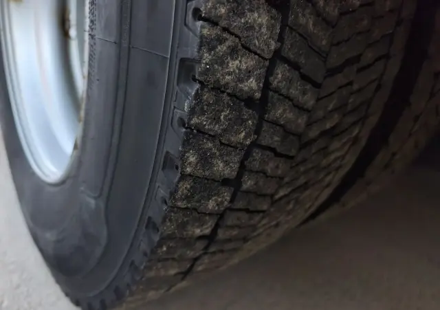 MERCEDES-BENZ ACTROS ANTOS 2543 6X2 CHŁODNIA IZOTERMA OS SKRĘTNA PODNOSZONA SUPER STAN 