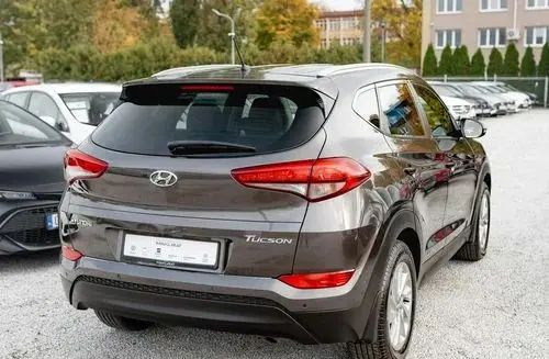 HYUNDAI Tucson 