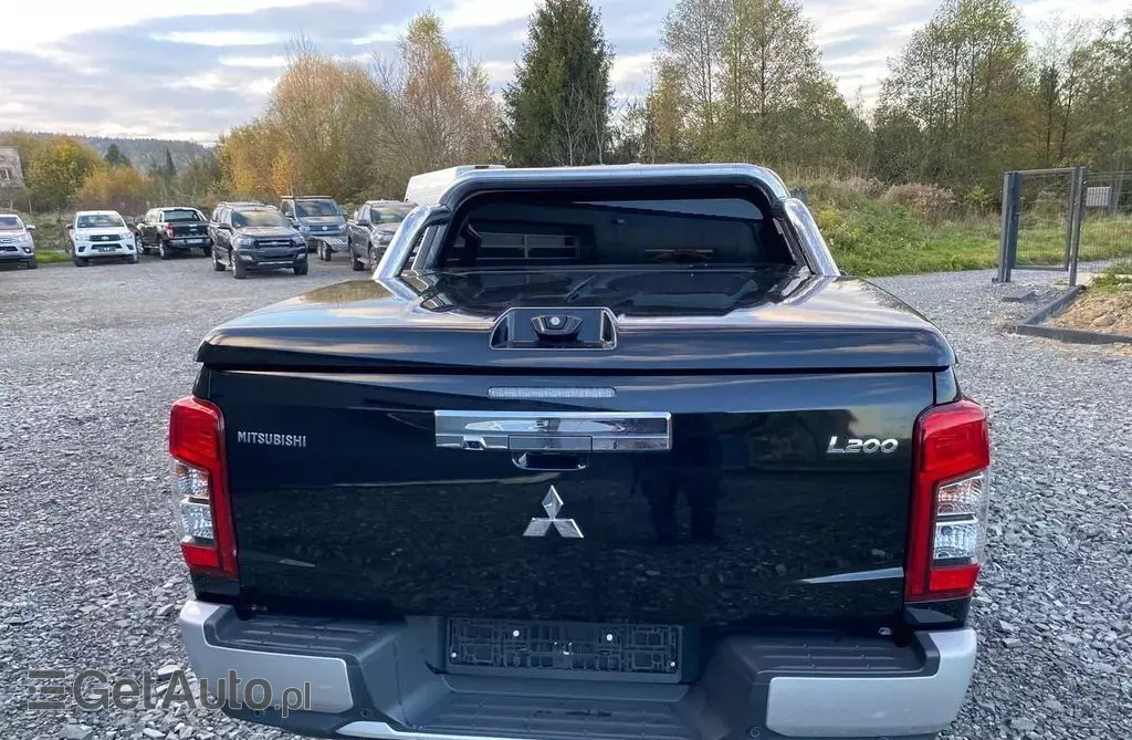 MITSUBISHI L 200 
