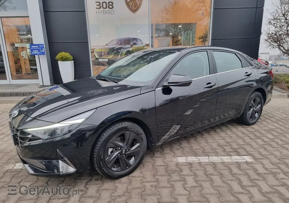 HYUNDAI Elantra 1.6 Smart