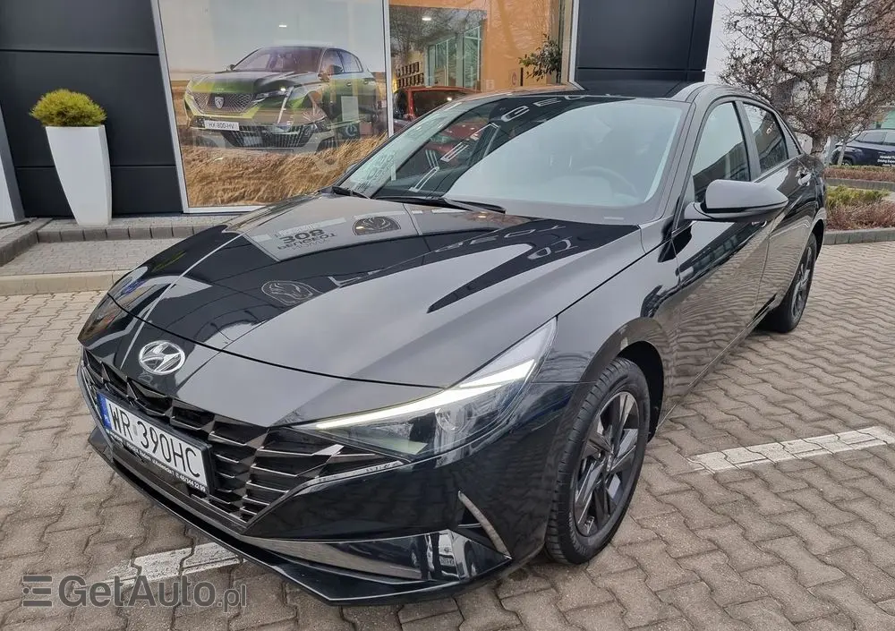 HYUNDAI Elantra 1.6 Smart