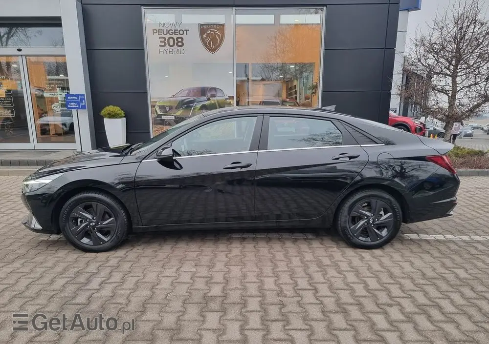 HYUNDAI Elantra 1.6 Smart