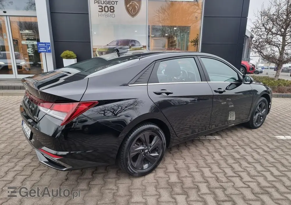 HYUNDAI Elantra 1.6 Smart