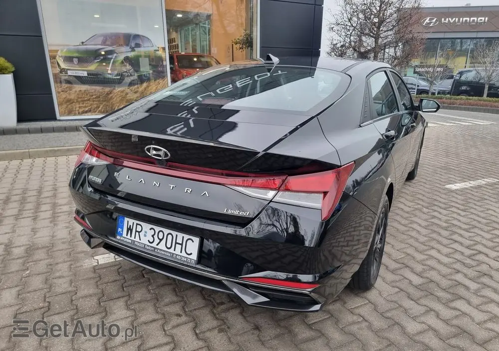 HYUNDAI Elantra 1.6 Smart