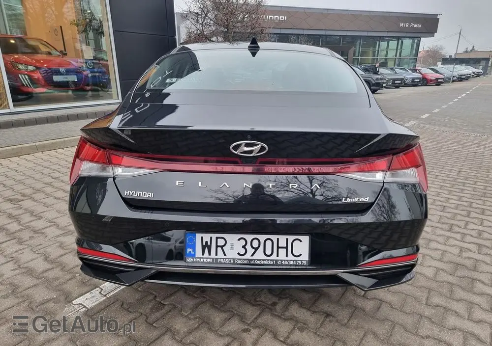 HYUNDAI Elantra 1.6 Smart