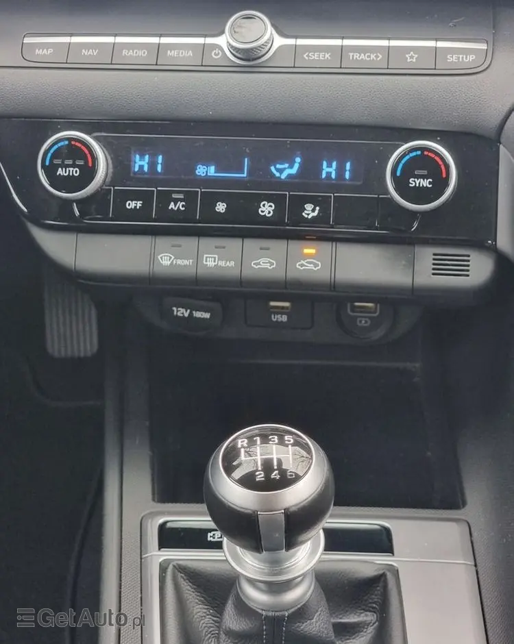 HYUNDAI Elantra 1.6 Smart